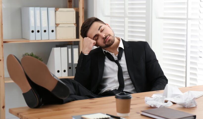 8 bad habits to fast-track your career